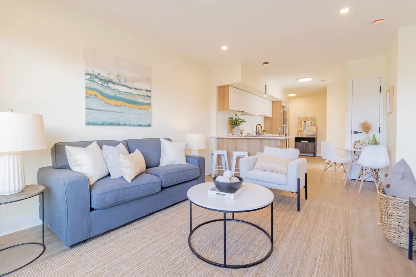 The Bend Condos- Hot Tub, 1 min from beach - 201 8