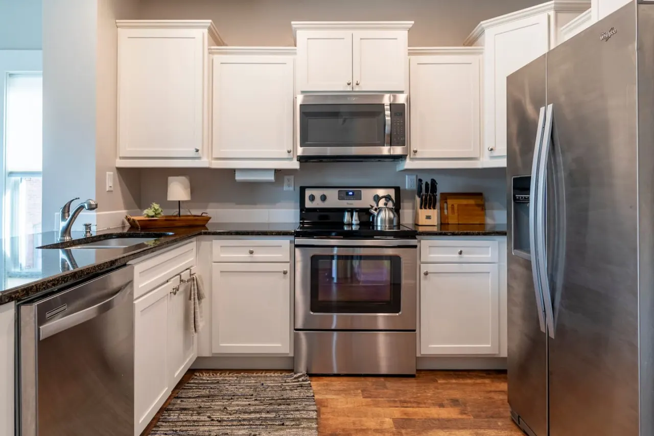 *Stylish 1BR Getaway w/ KING Bed + Patio + Wi-Fi 18