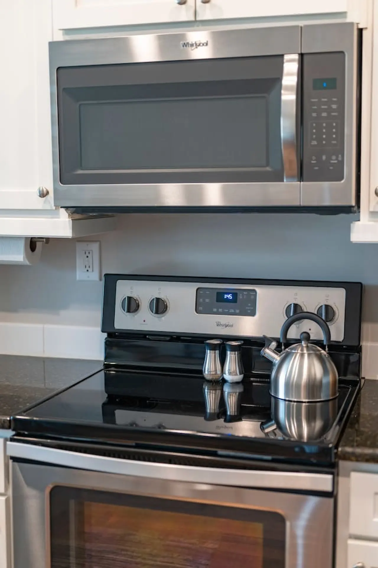 *Stylish 1BR Getaway w/ KING Bed + Patio + Wi-Fi 19