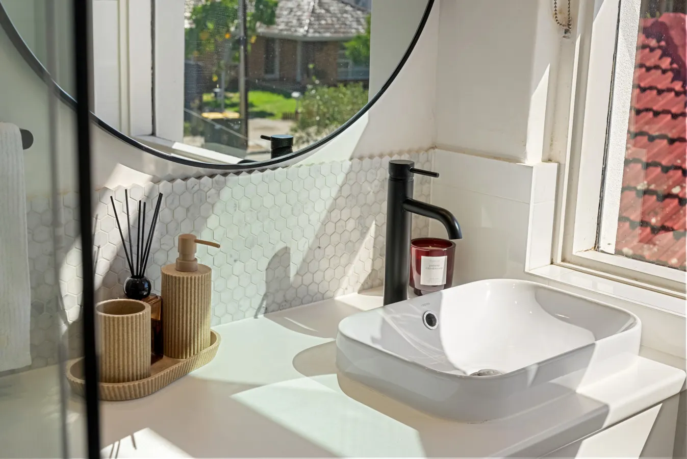 Fleur at Lotus—Chic Boho Flat Near Glenelg & CBD 12