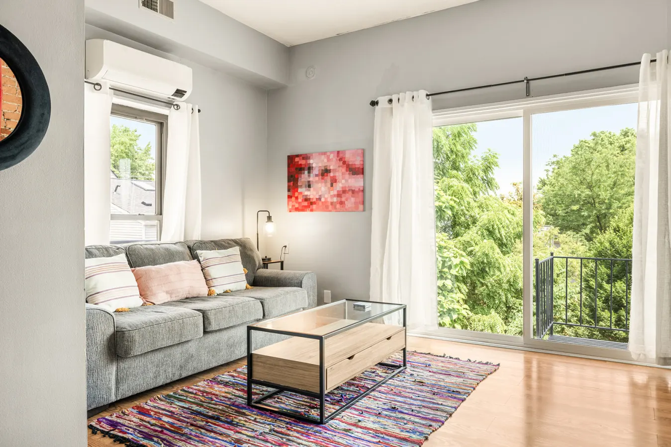 Mt. Adams 1BR Great Location! Steps from Monastery 1
