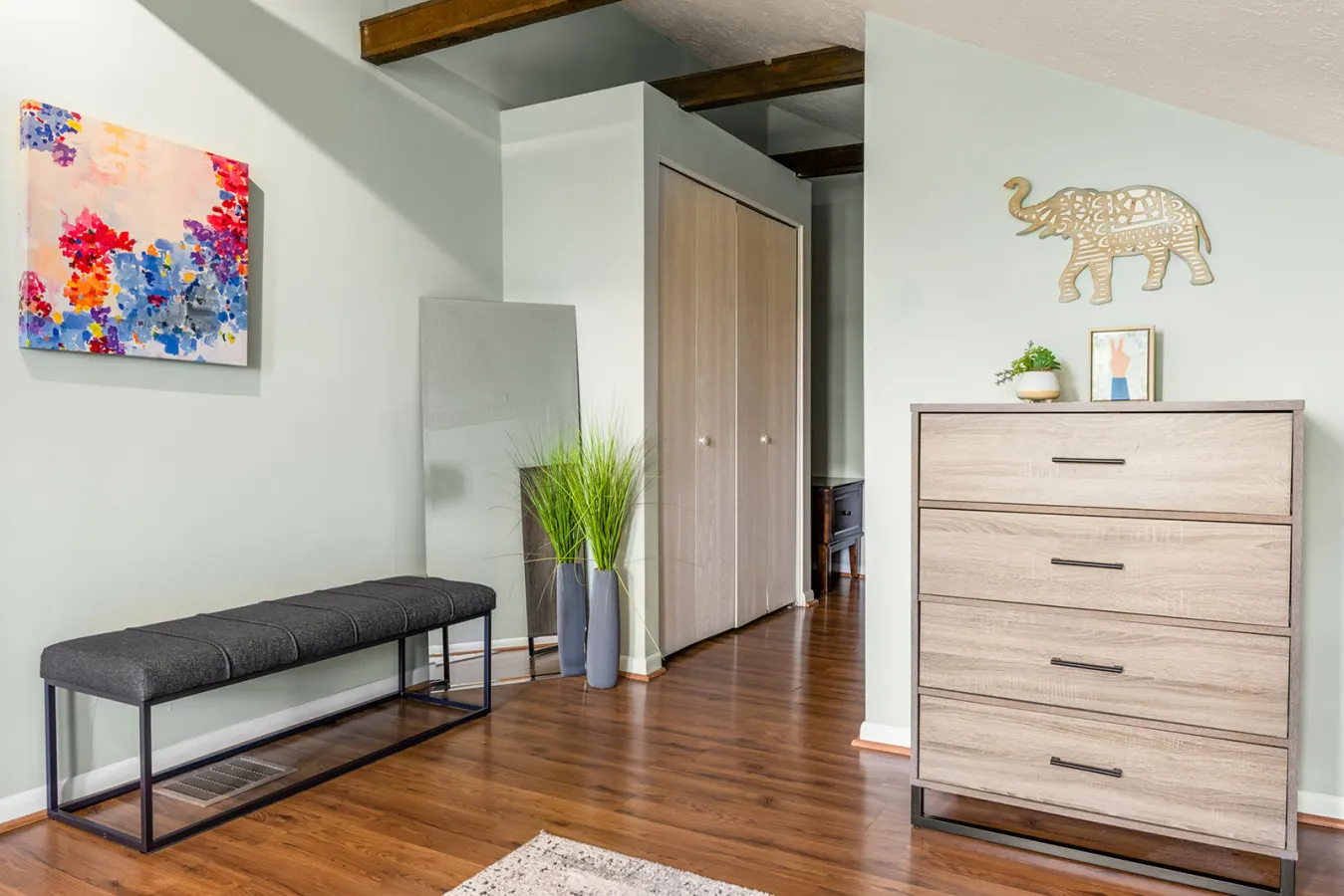 Mt. Adams 1BR Great Location! Steps from Monastery 13