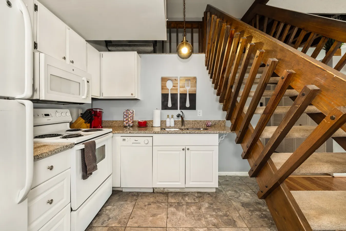 Mt. Adams 1BR Great Location! Steps from Monastery 6