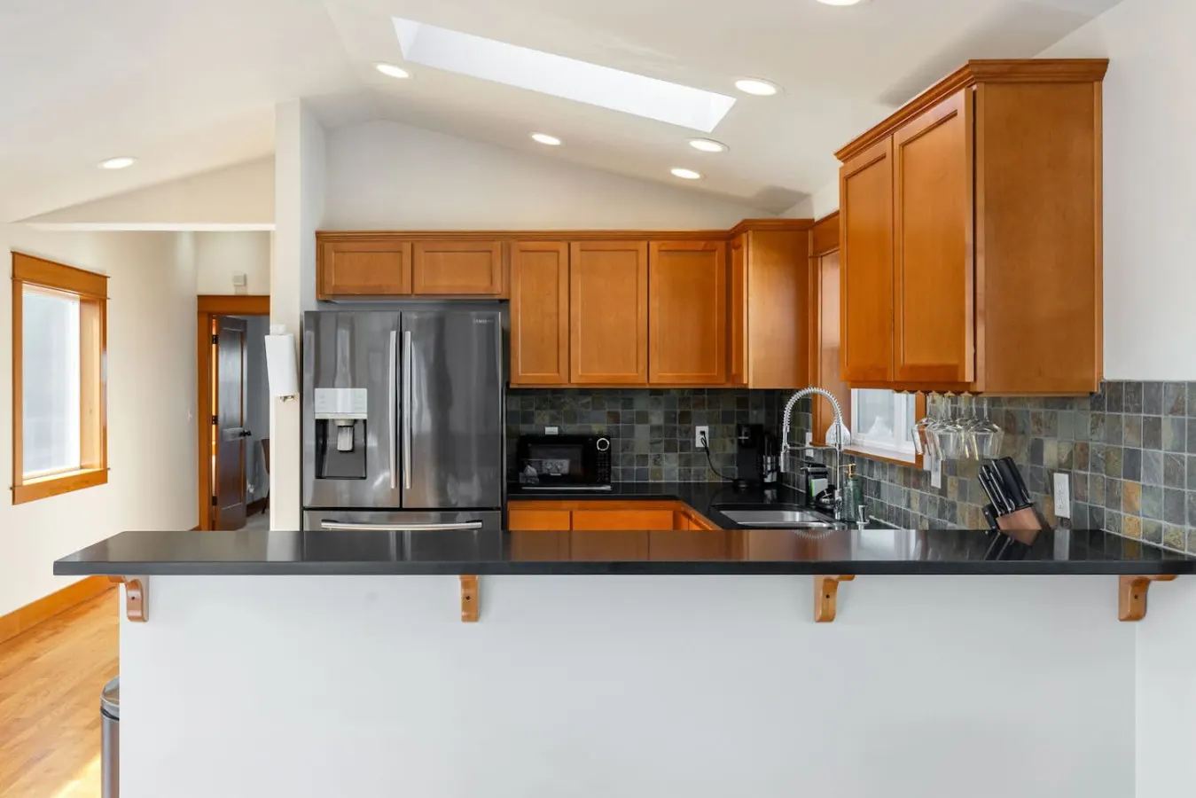 Warm & Tranquil Haven: Gym, Office, Patio 17