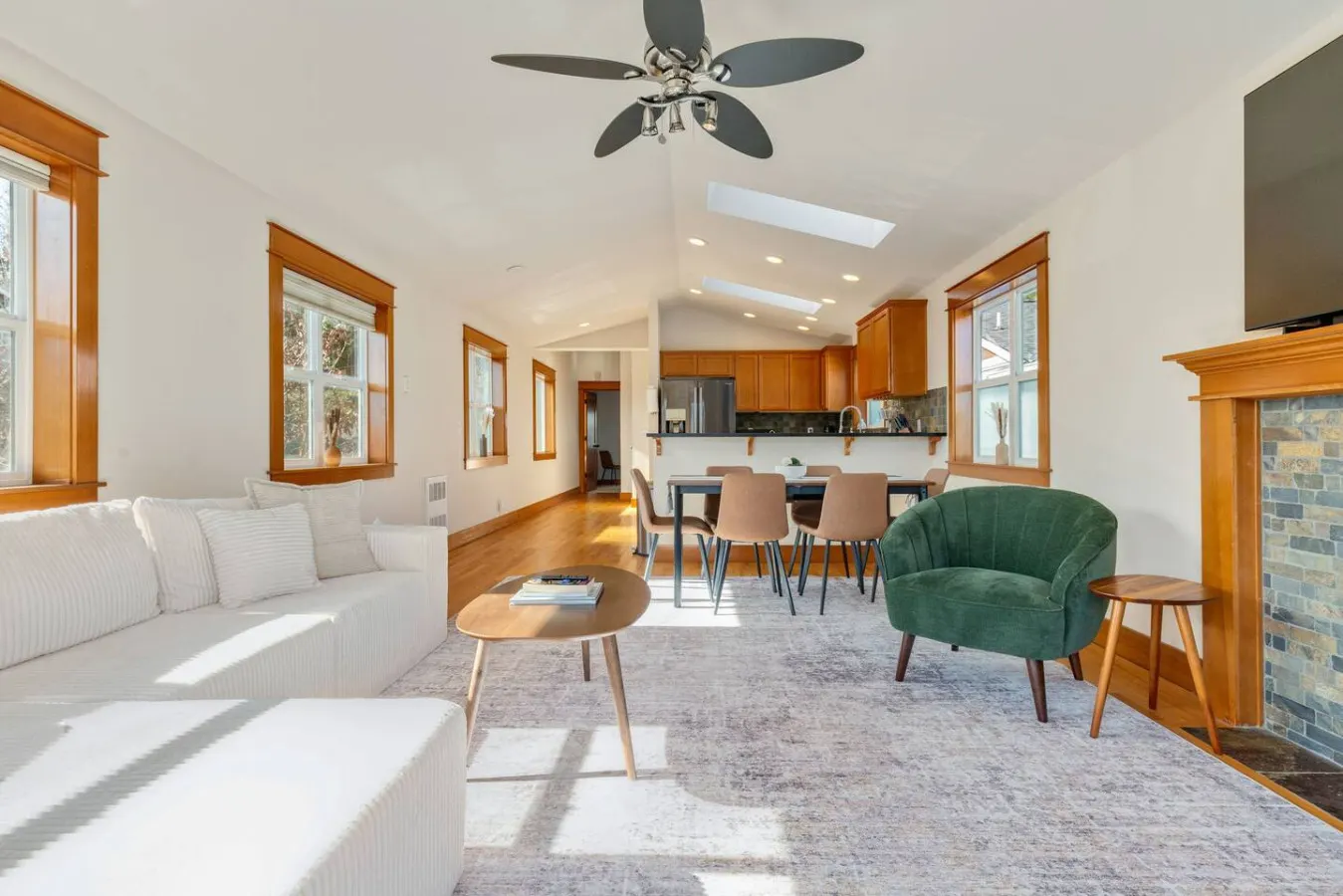 Warm & Tranquil Haven: Gym, Office, Patio 6