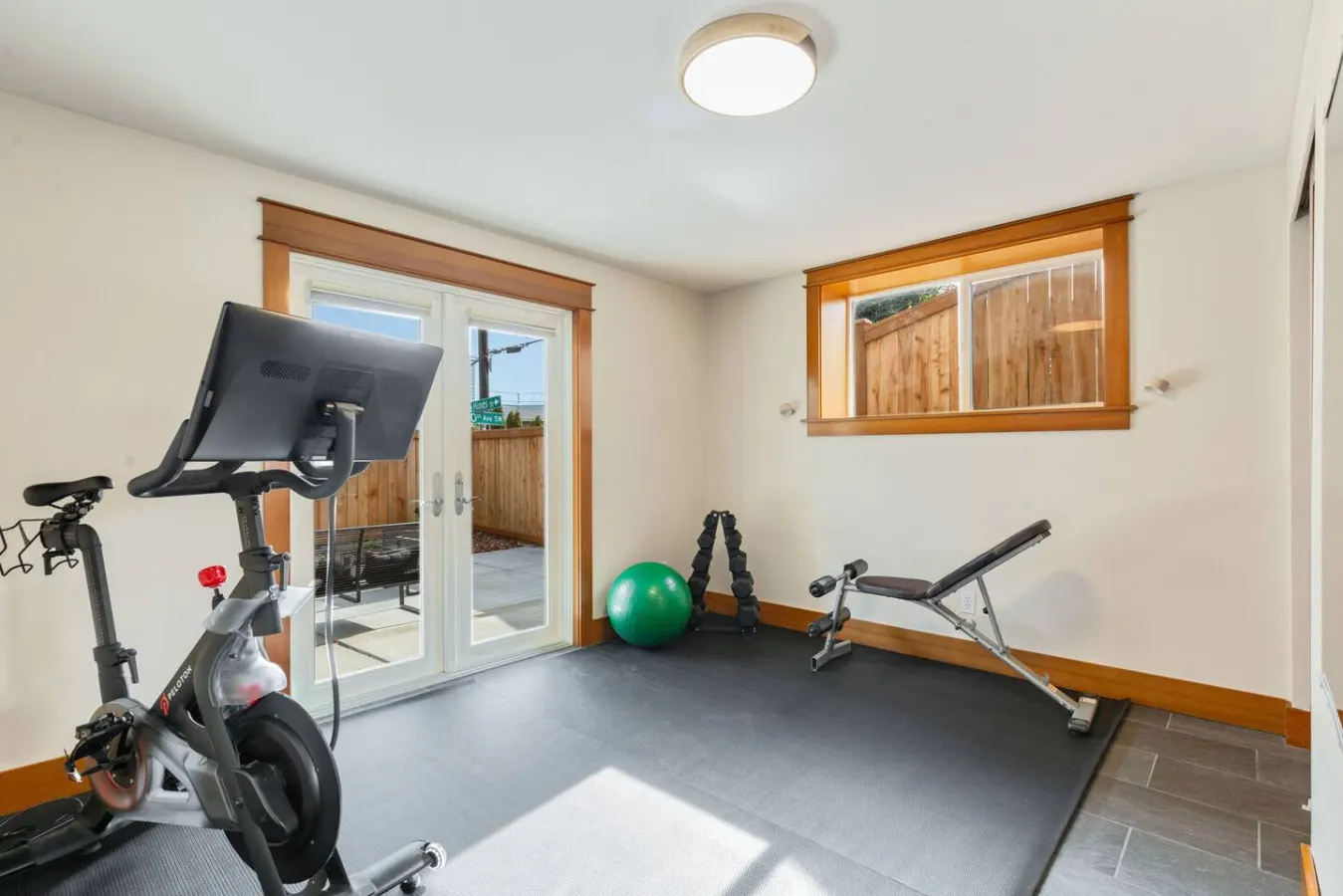 Warm & Tranquil Haven: Gym, Office, Patio 7