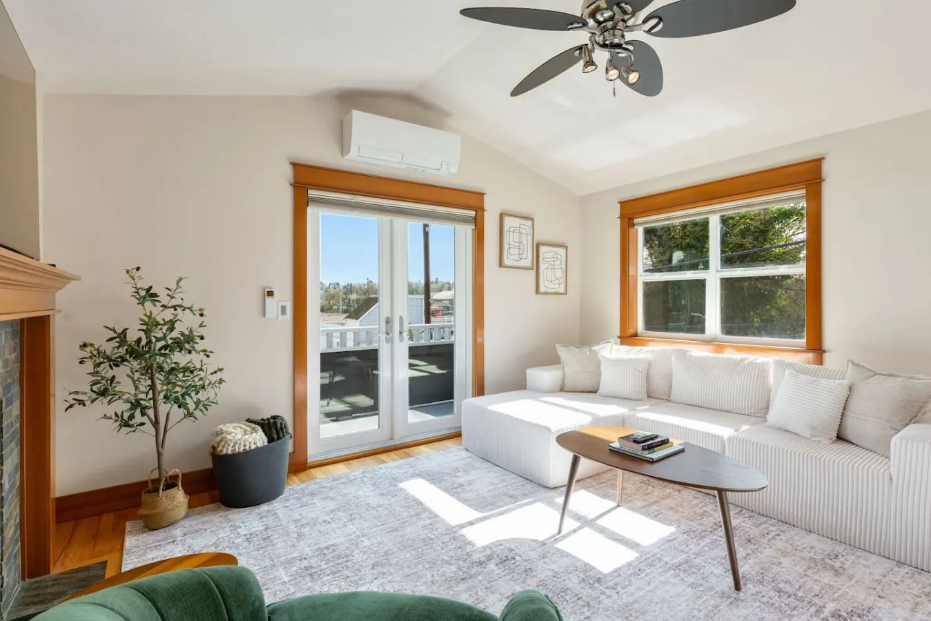 Warm & Tranquil Haven: Gym, Office, Patio 8