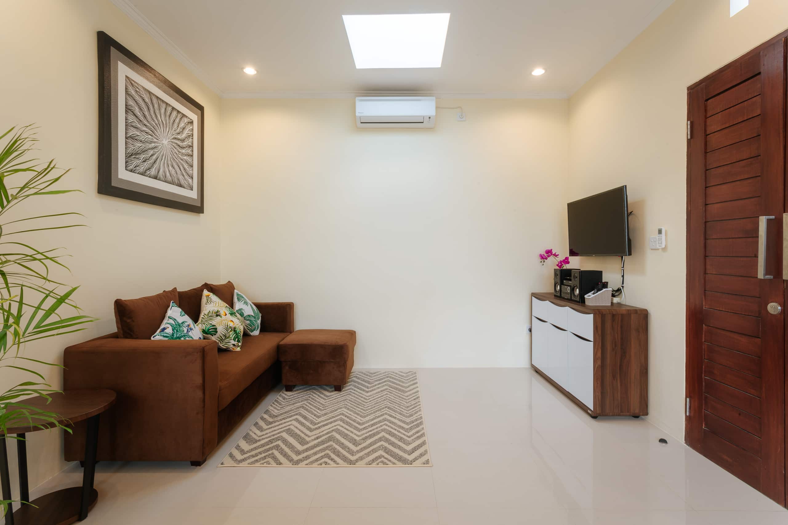 Villa Julie Seminyak - 2 Bed Modern Pool Villa! 17