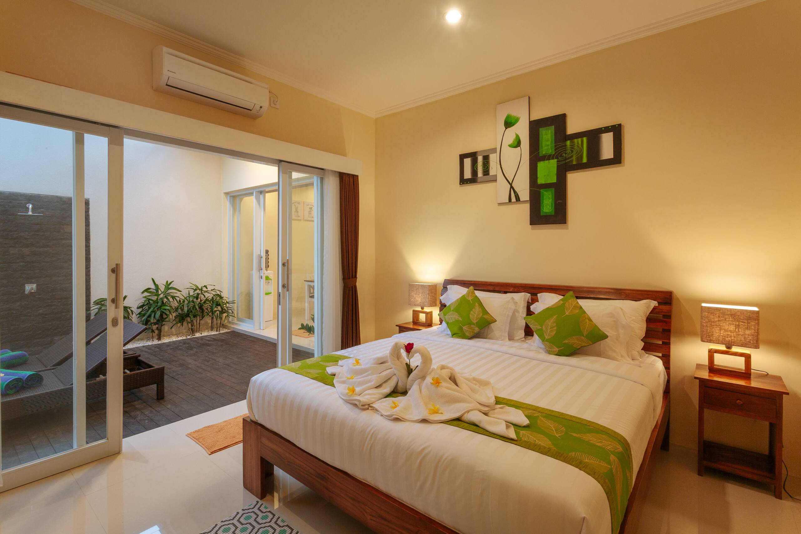 Villa Julie Seminyak - 2 Bed Modern Pool Villa!