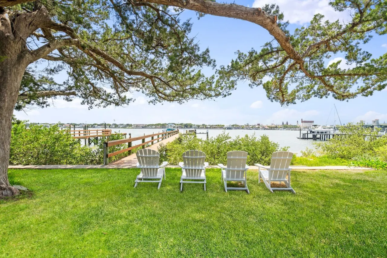 Bayfront Cottage 2