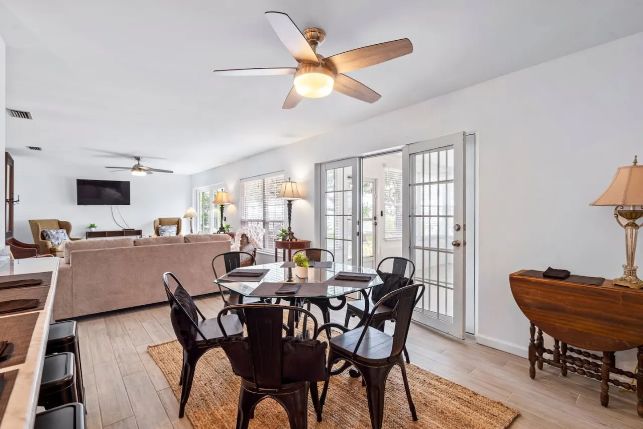 Bayfront Cottage 8