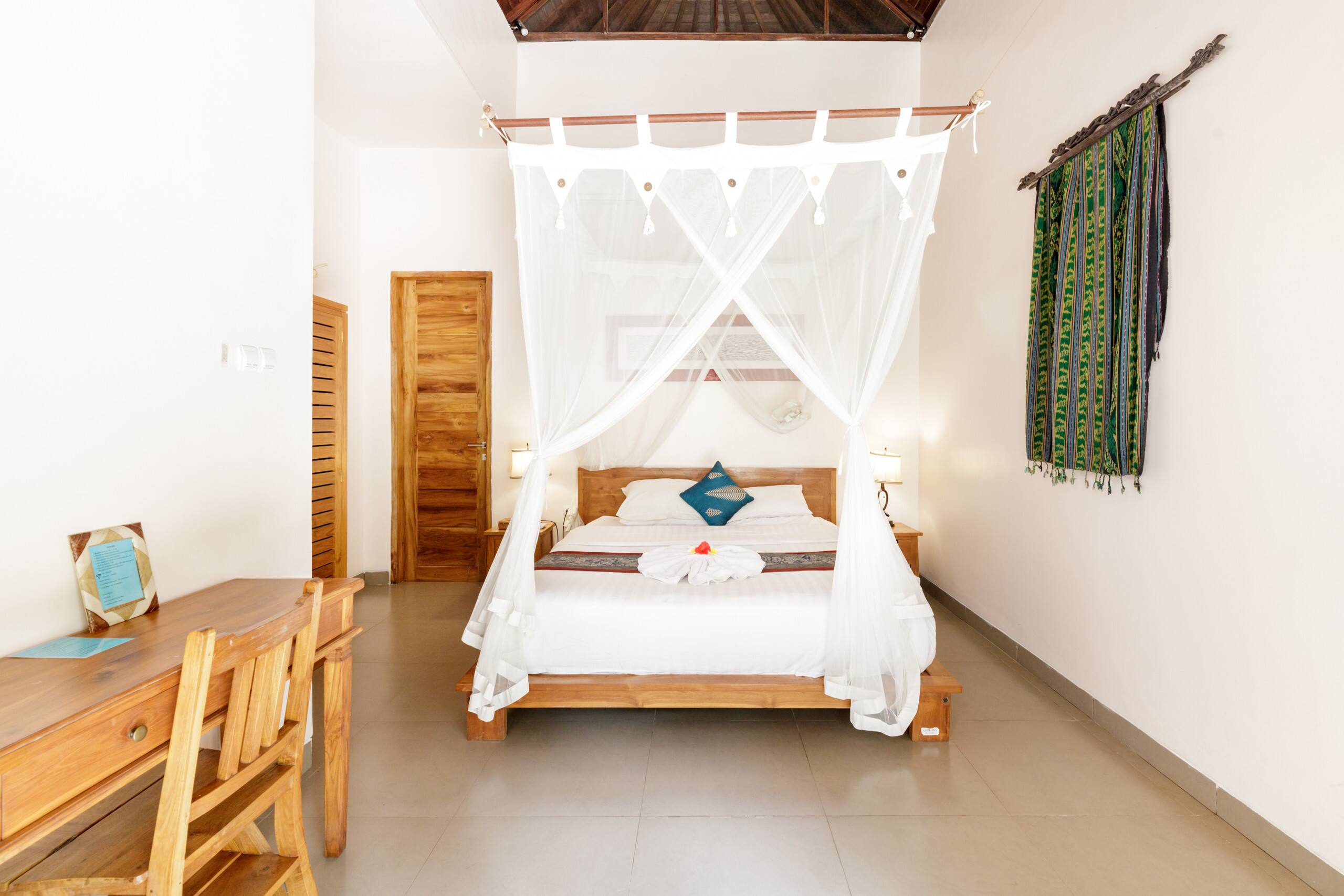 Tranquil Paradise Villa with Pool and Attentive Staff 6