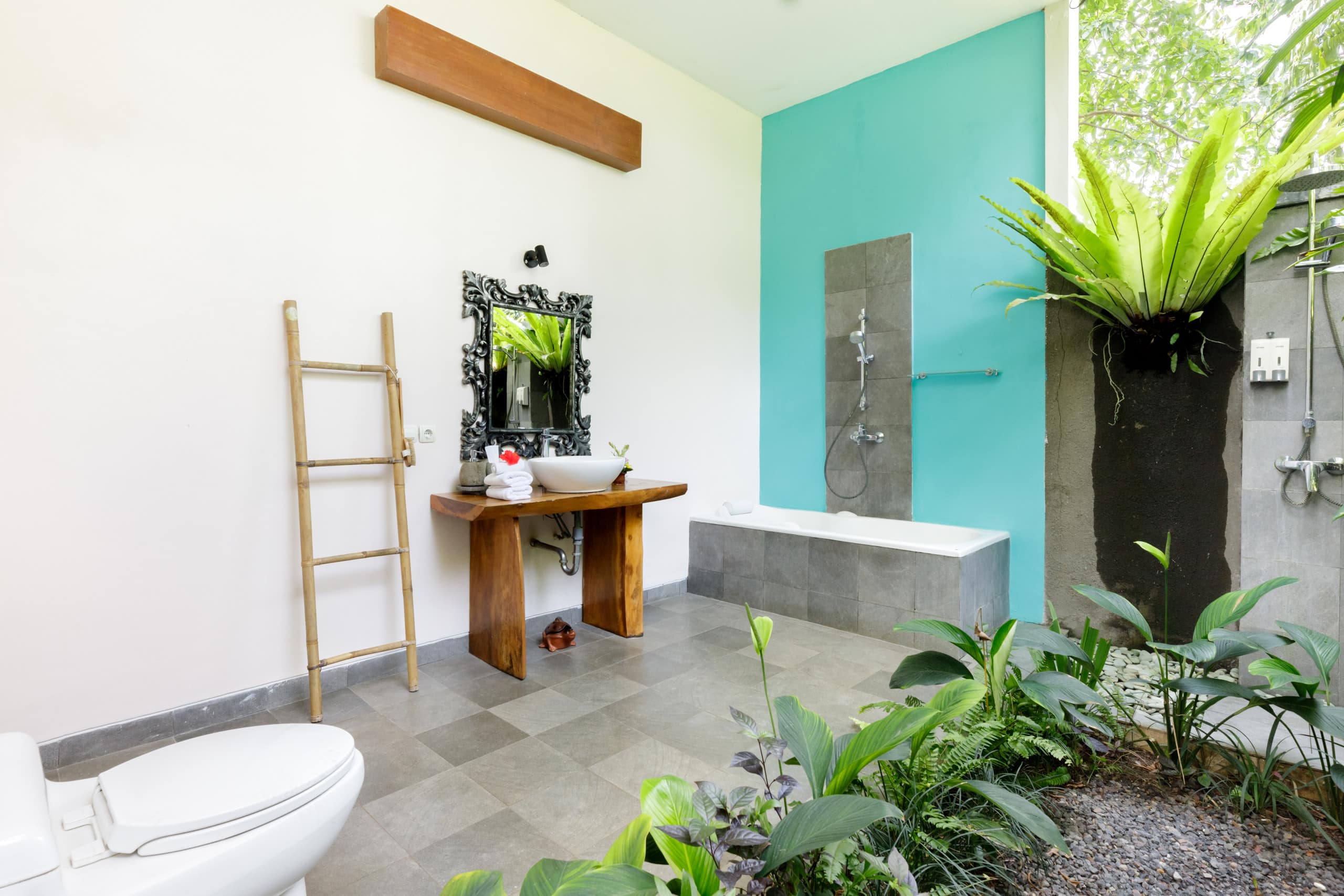 Tranquil Paradise Villa with Pool and Attentive Staff 12