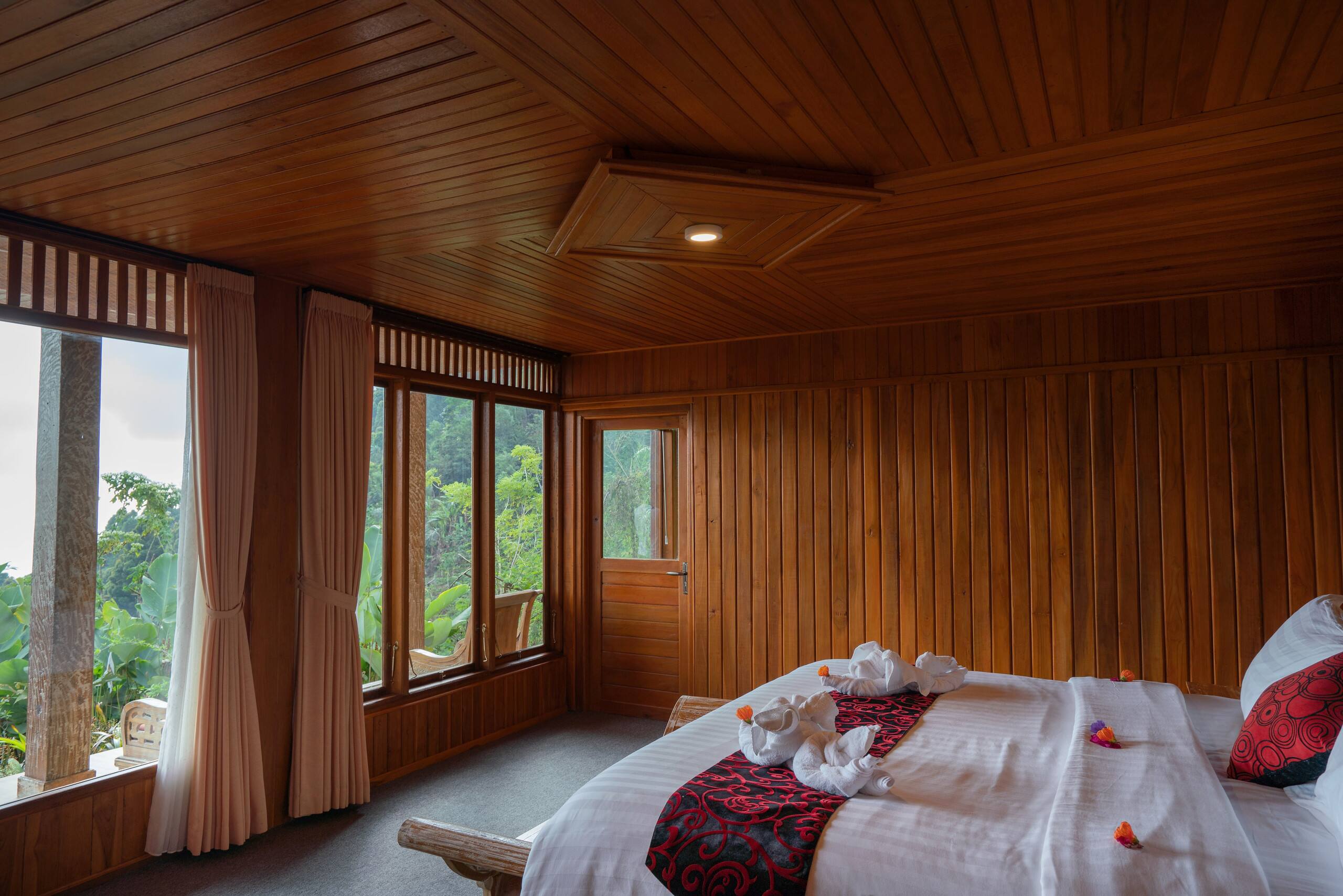 Garden Studio in Munduk | Nature Escape King Bed — photo 2