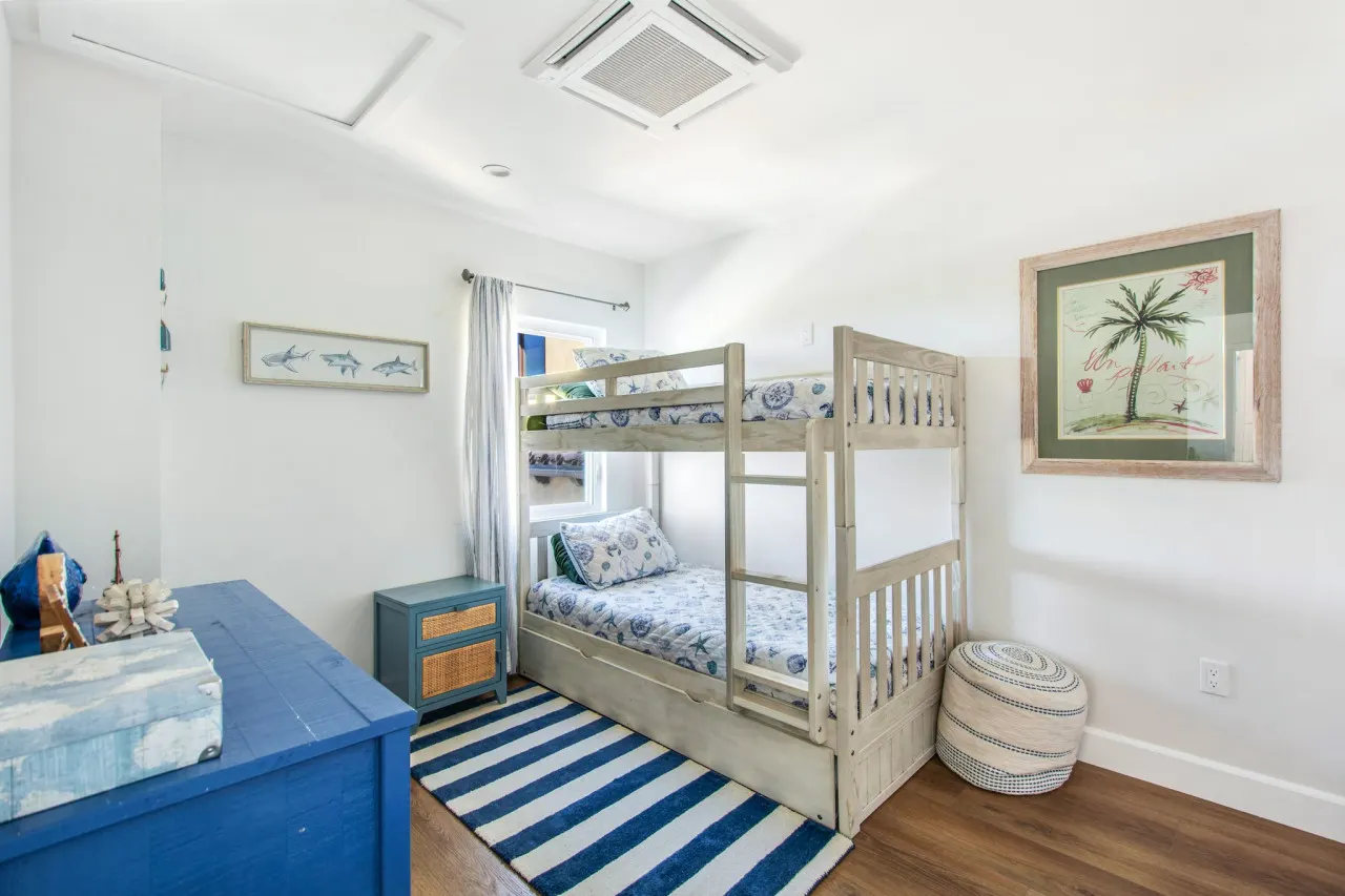 MB Gem Upper - Steps To The Beach, Ocean Breeze 19