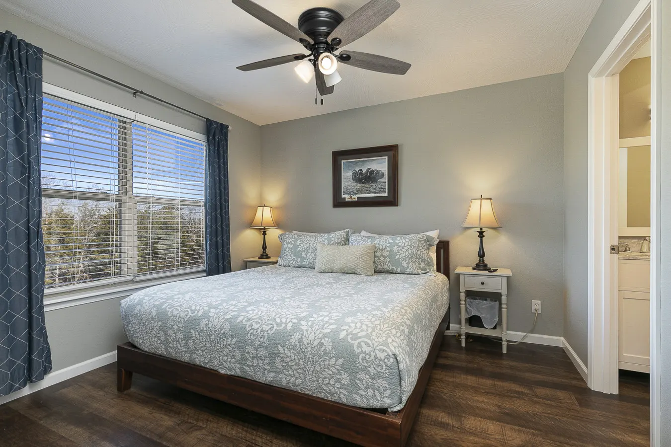 Stunning Lakeview Home, King Suites, Hot Tub, Firepit- Kayaks, Stargazing 9