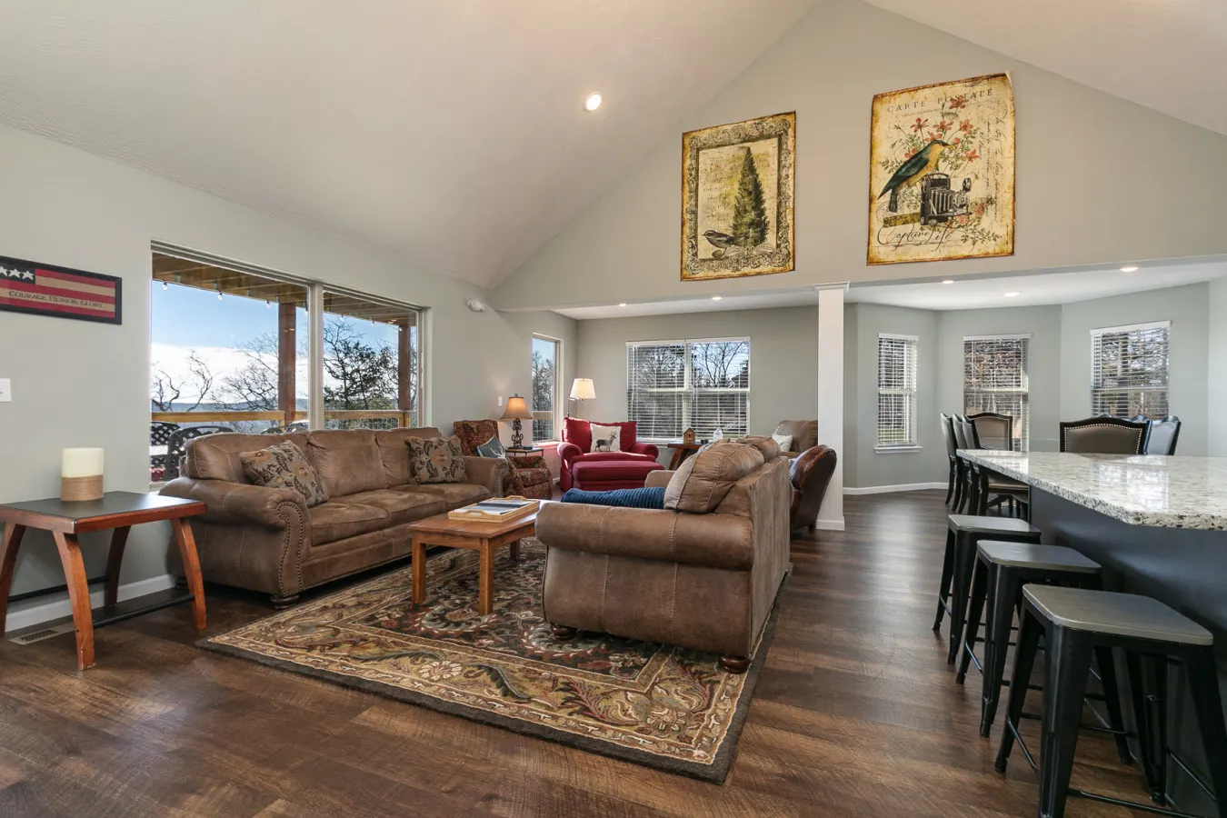 Stunning Lakeview Home, King Suites, Hot Tub, Firepit- Kayaks, Stargazing — photo 5