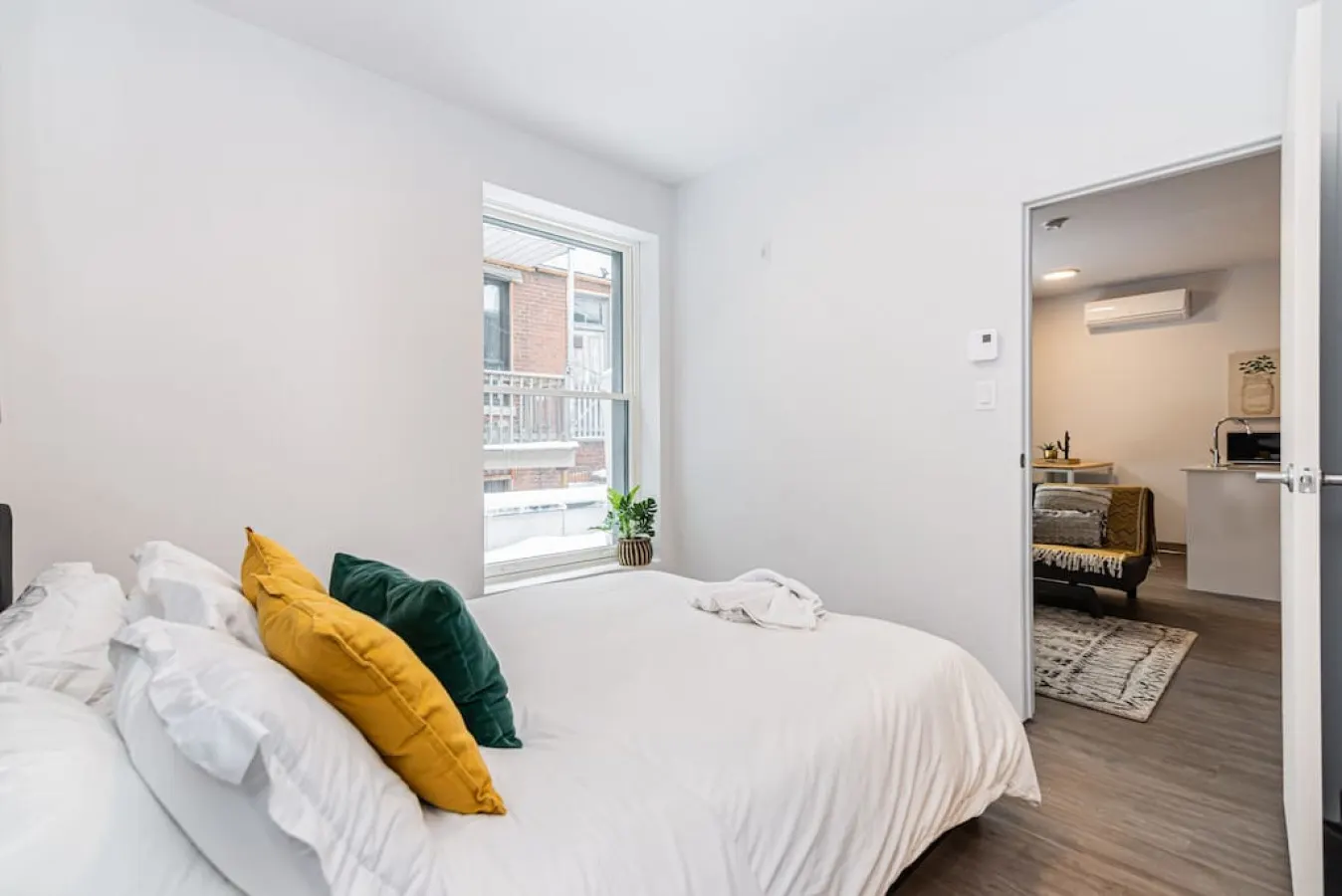 Plateau - New and Perfectly Located 1 Bedroom Apartment - Unit 8 15