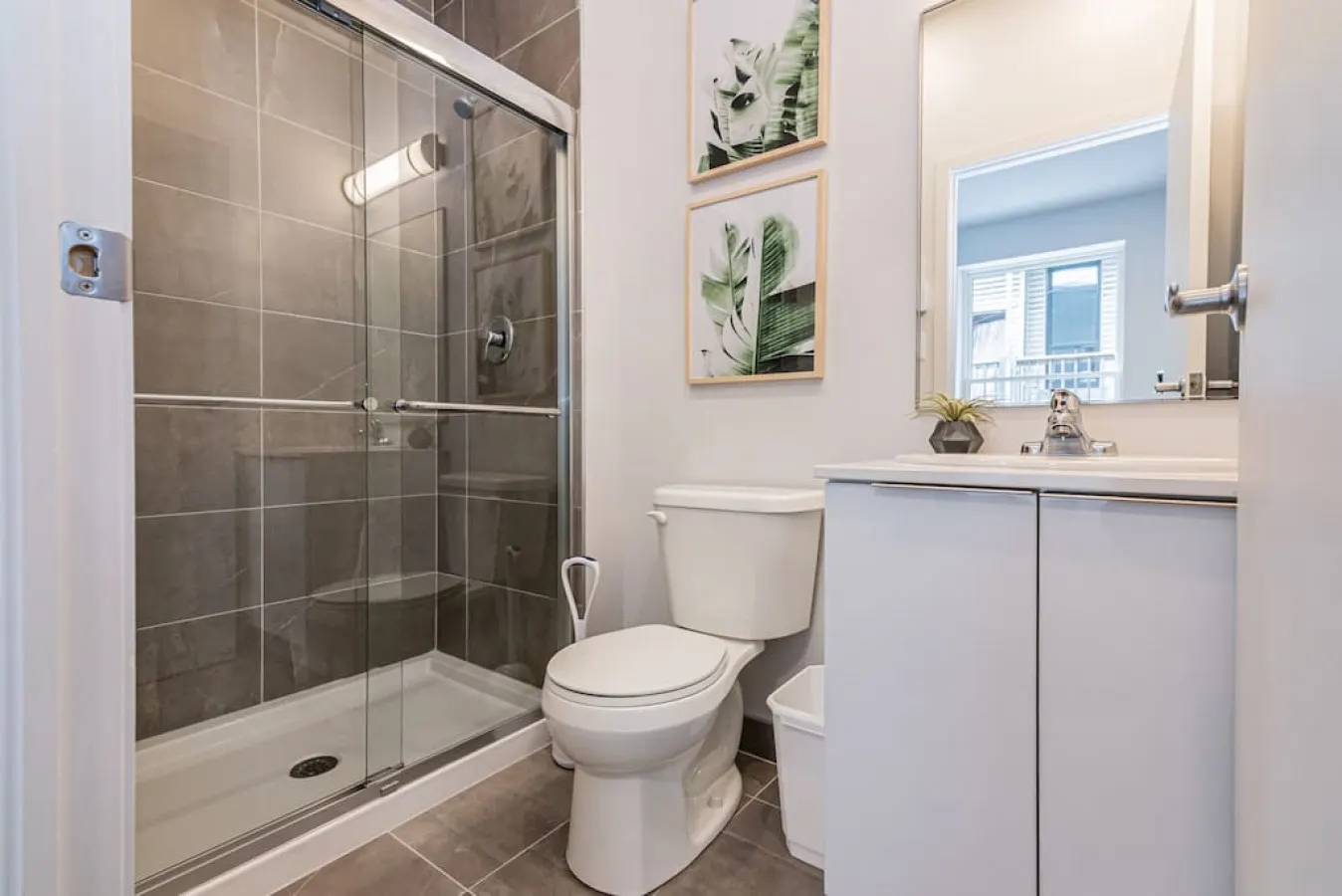 Plateau - New and Perfectly Located 1 Bedroom Apartment - Unit 8 16