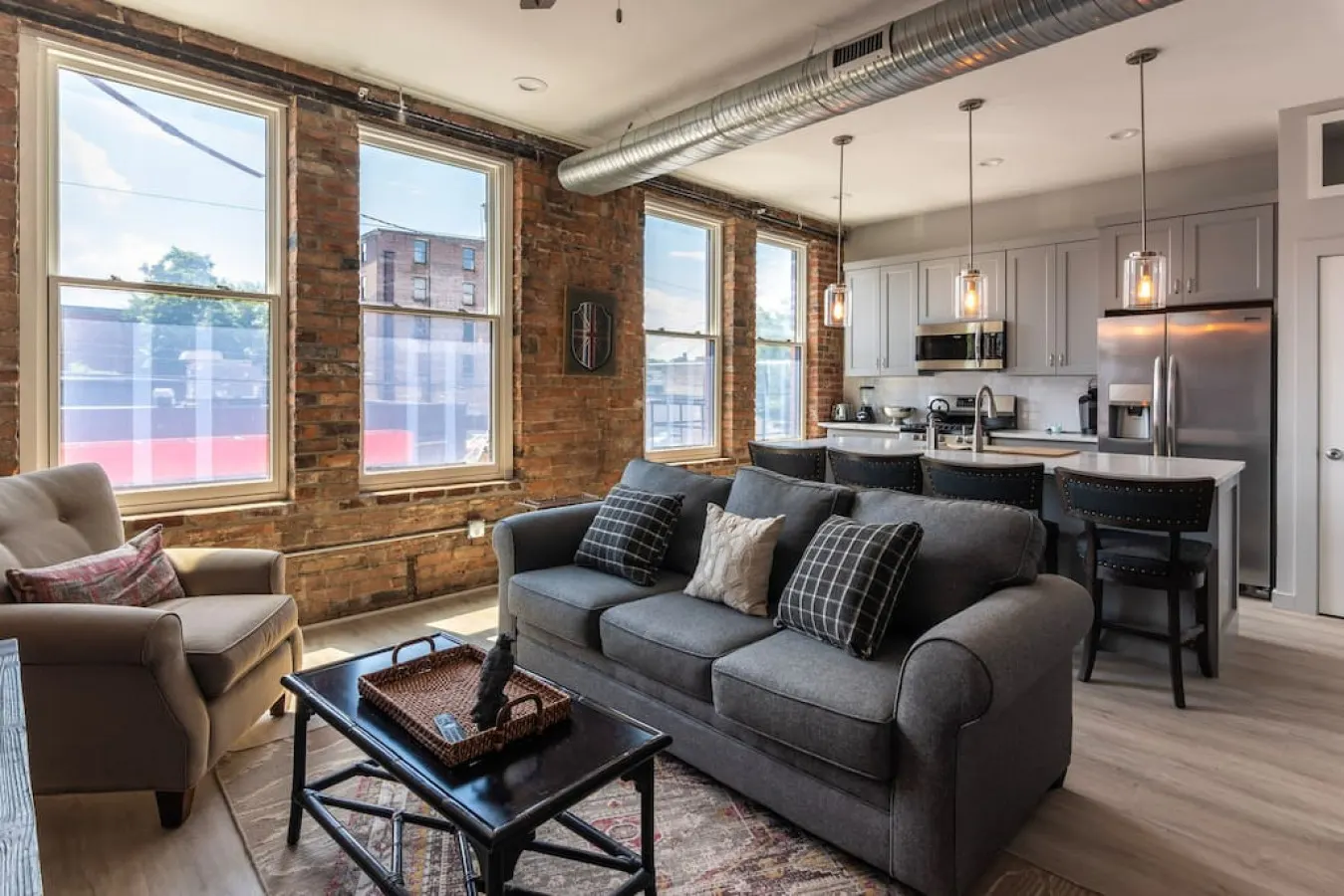 Uncle: Explore OTR from this beautiful restoration 1