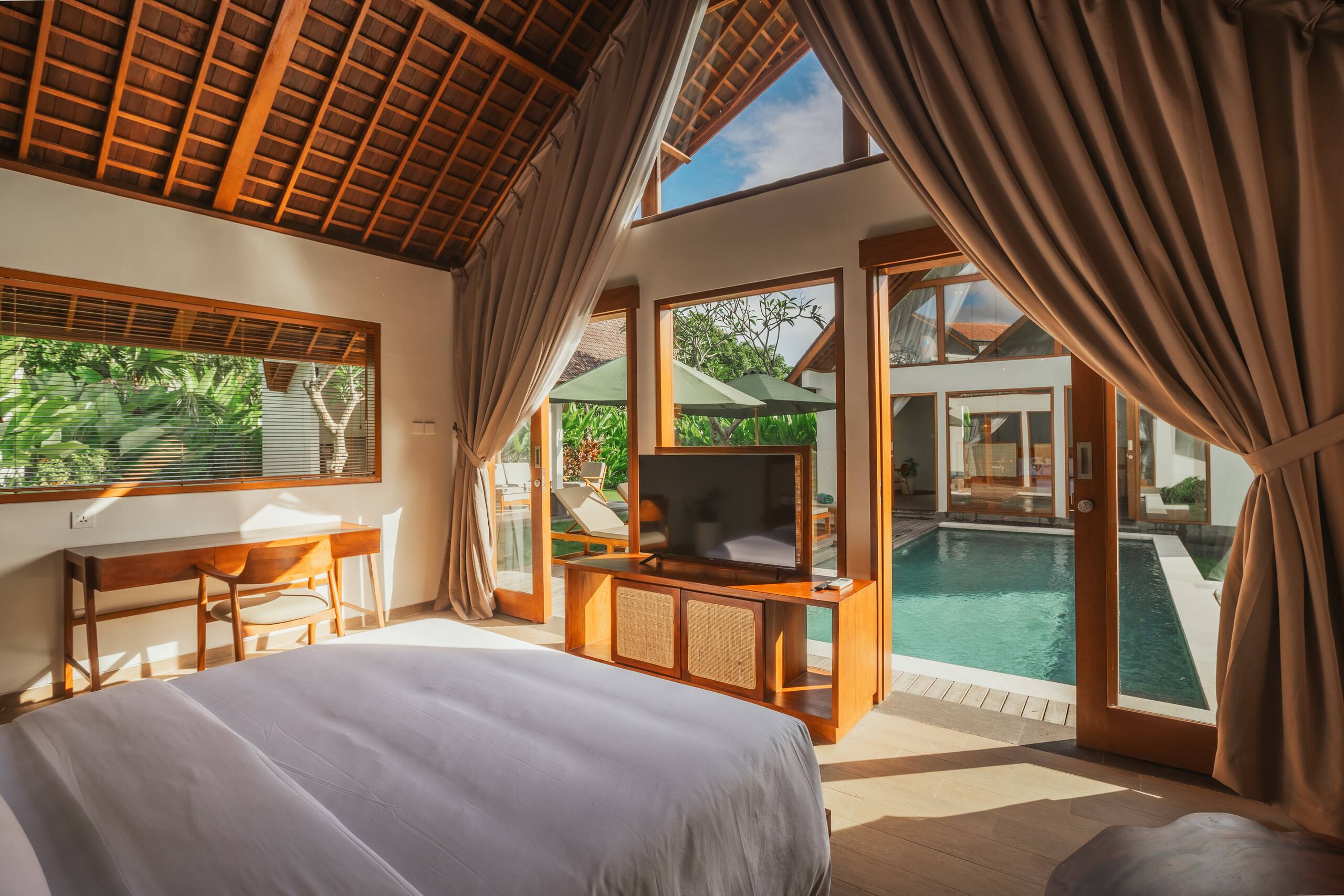 2 Bed Rooms Private Pool Villas with Breakfast 38