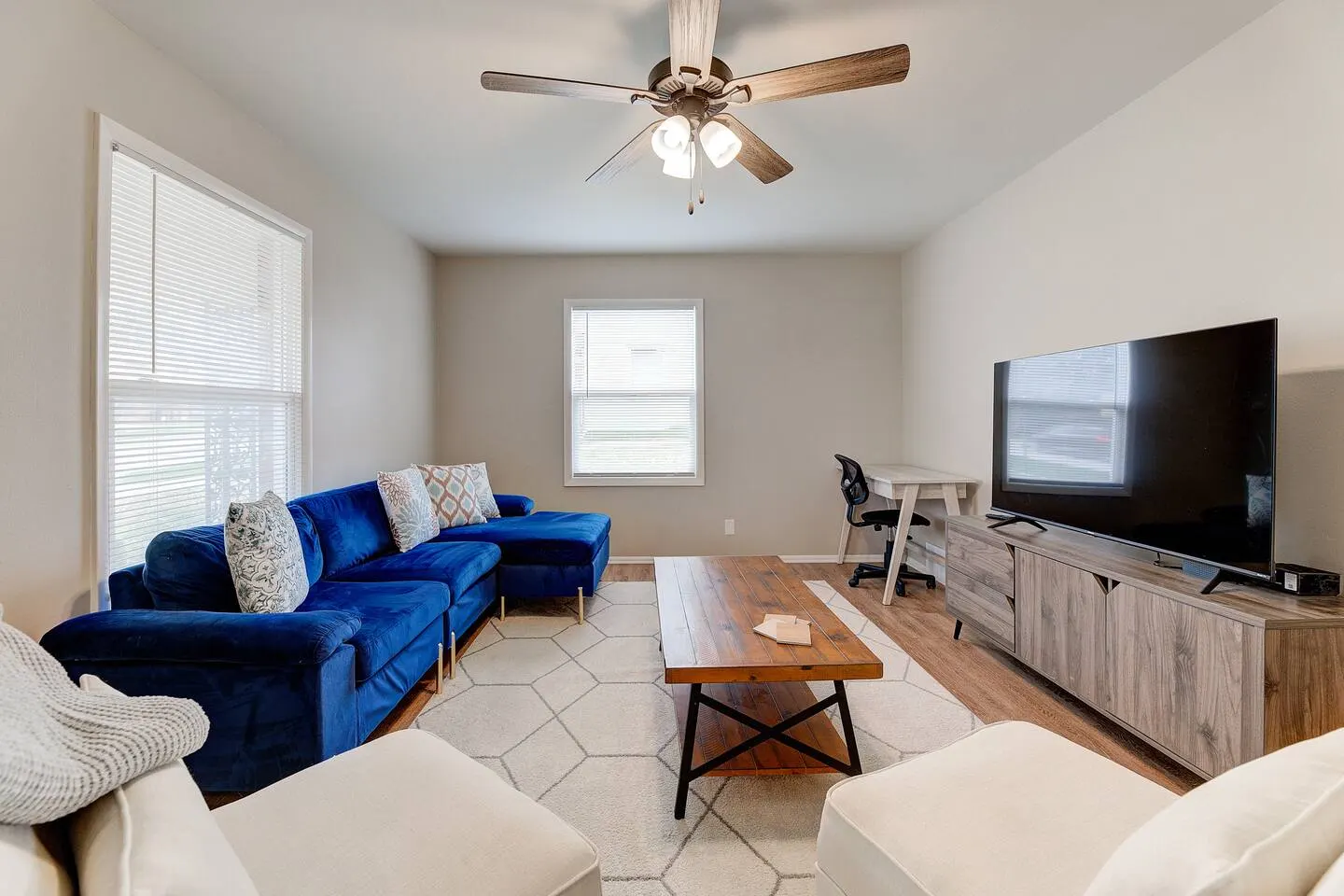 3BR Home • Free Parking • Near Downtown Waukesha
