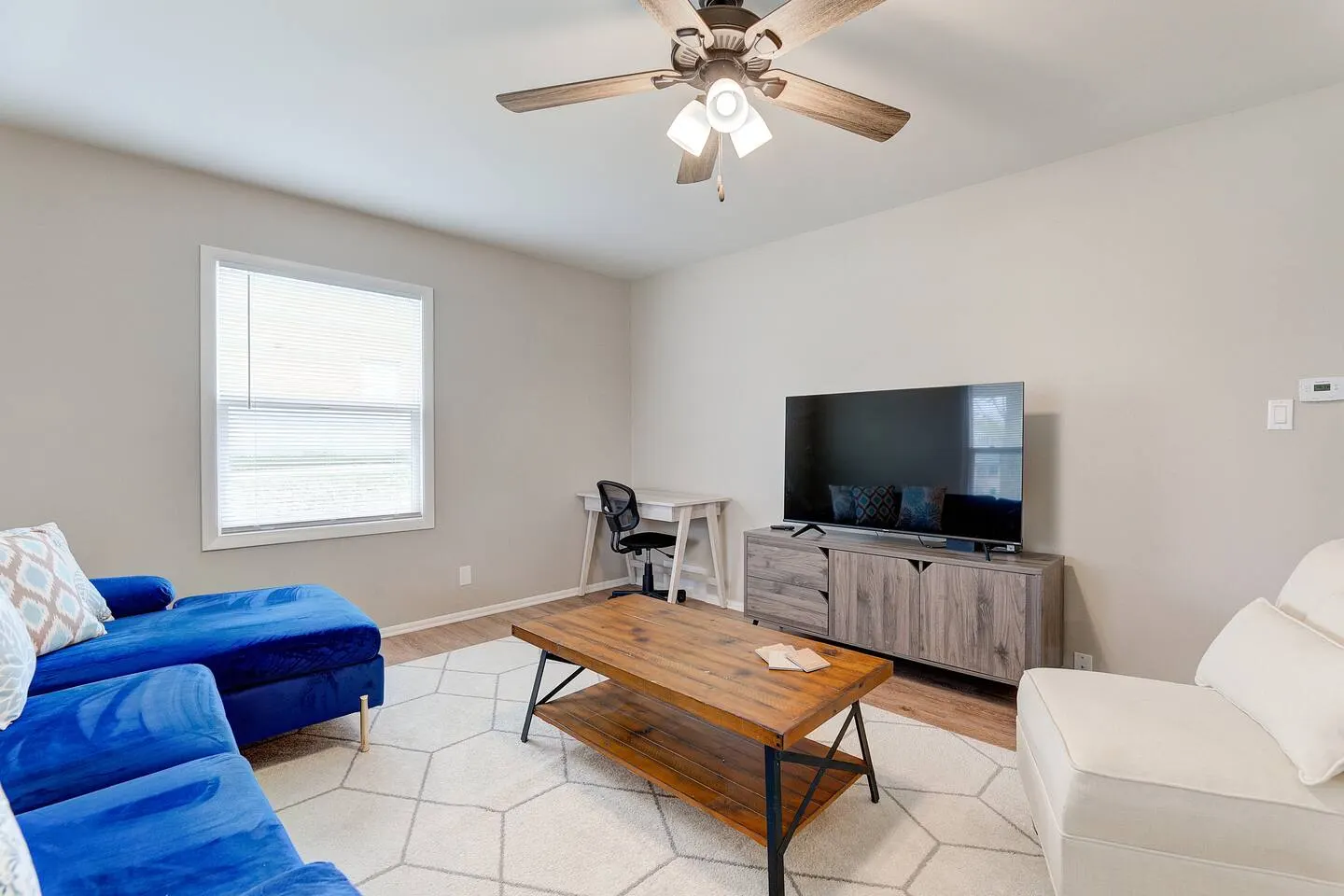 3BR Home Free Parking Near Downtown Waukesha 16