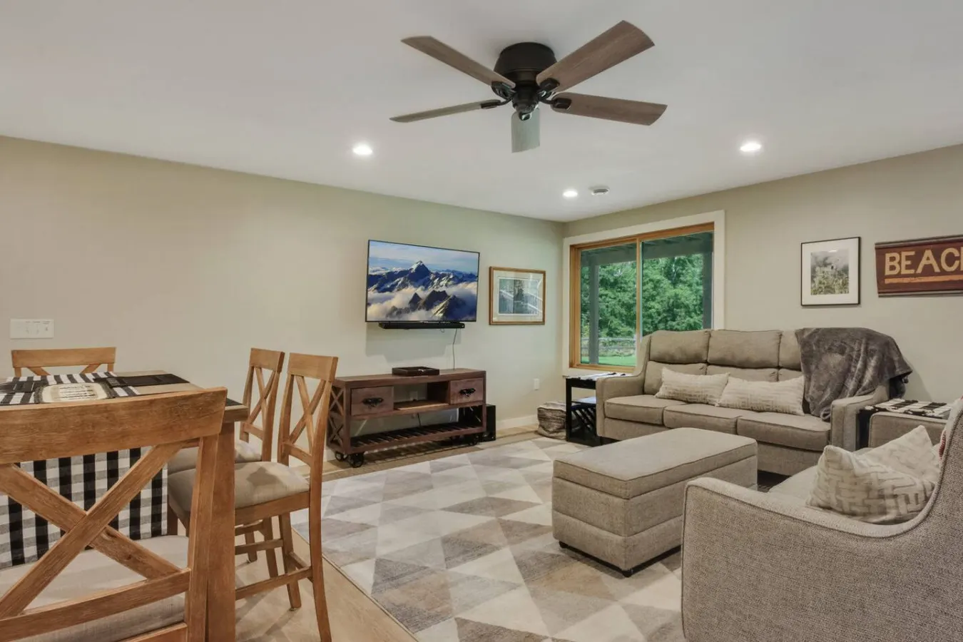 County Highway - Trail Access, Lake Access, Sleeps 23 19