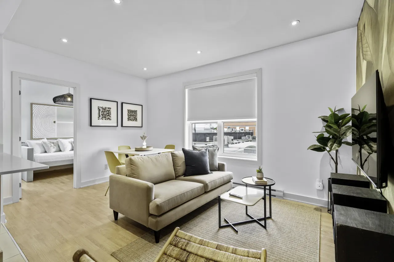 Little Italy - Renovated 2-Bedroom Haven by Jean Talon Market - Unit 6 1