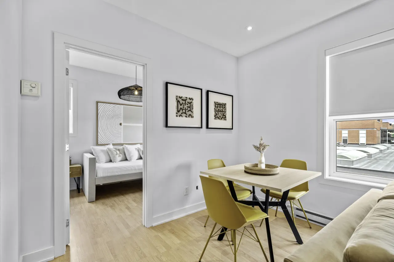 Little Italy - Renovated 2-Bedroom Haven by Jean Talon Market - Unit 6 9