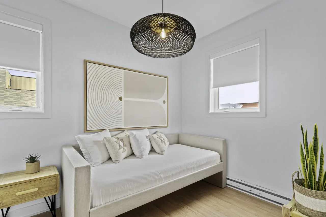 Little Italy - Renovated 2-Bedroom Haven by Jean Talon Market - Unit 6 10