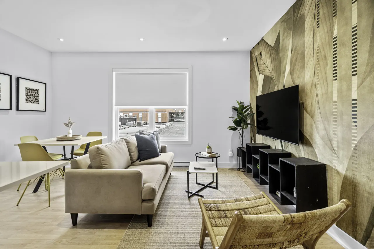 Little Italy - Renovated 2-Bedroom Haven by Jean Talon Market - Unit 6 4