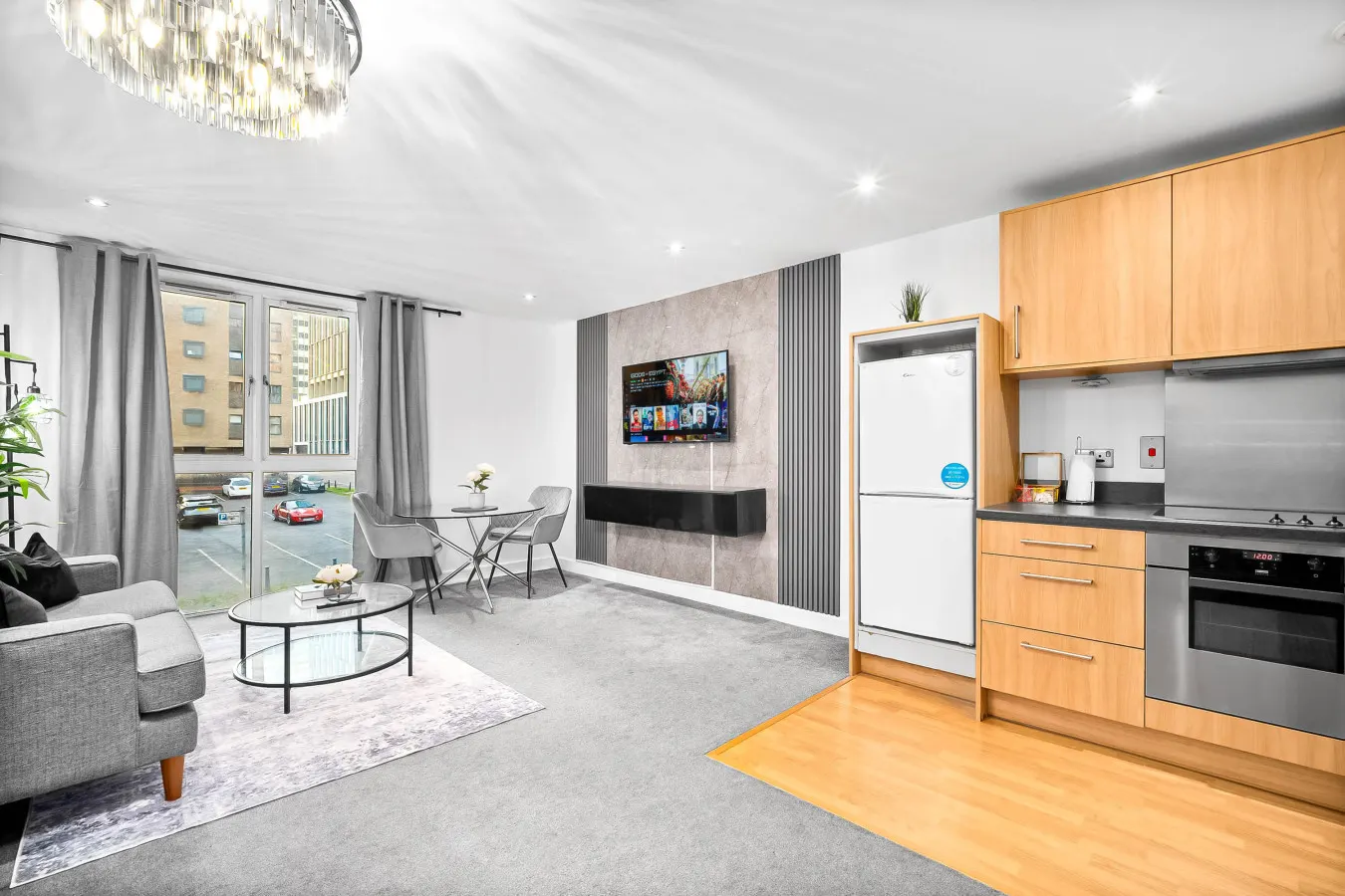 Stylish Apartment - King Size Bed - Central - Netflix 11