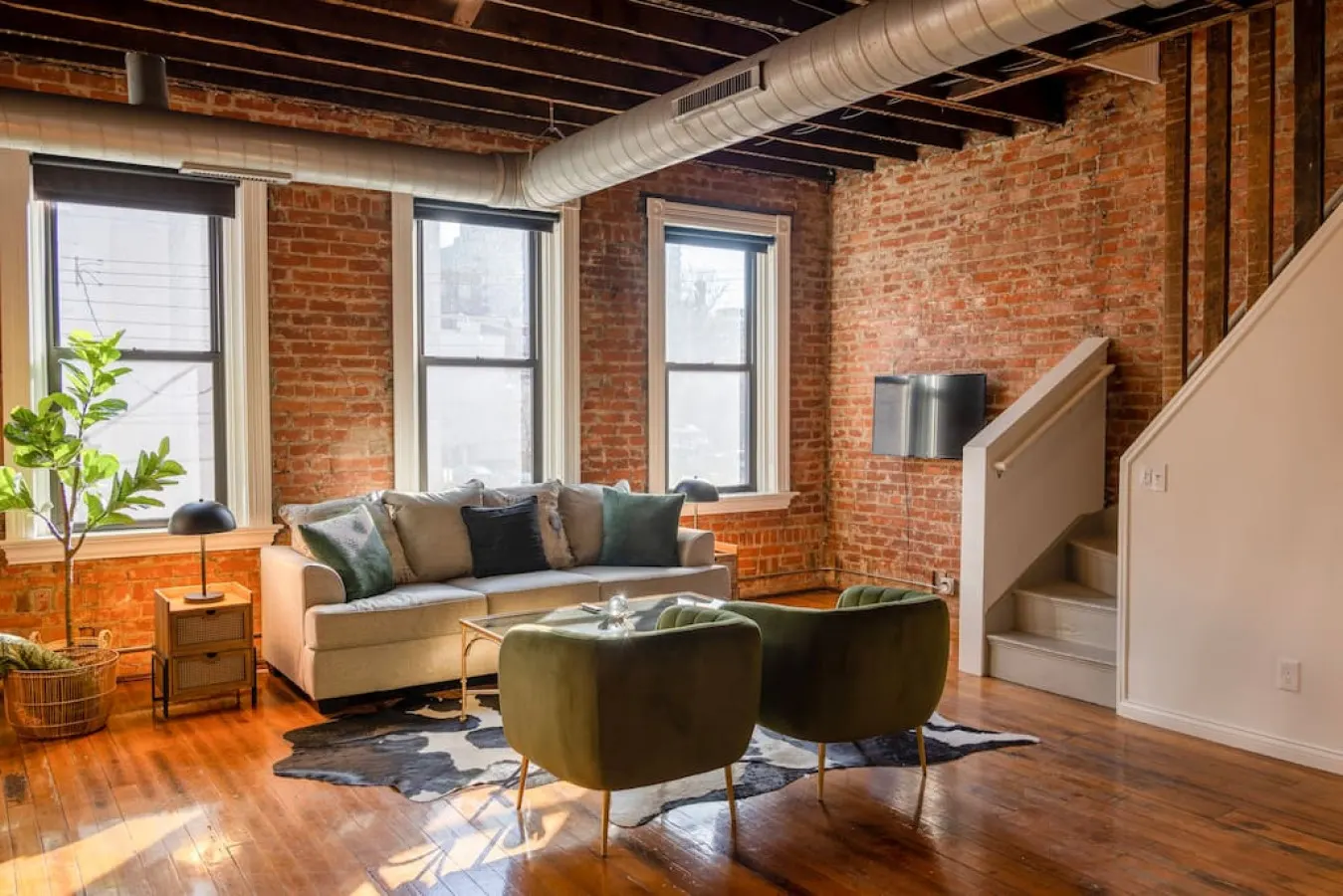 Spacious Retreat w Private Roof Deck Walkable to ALL 6