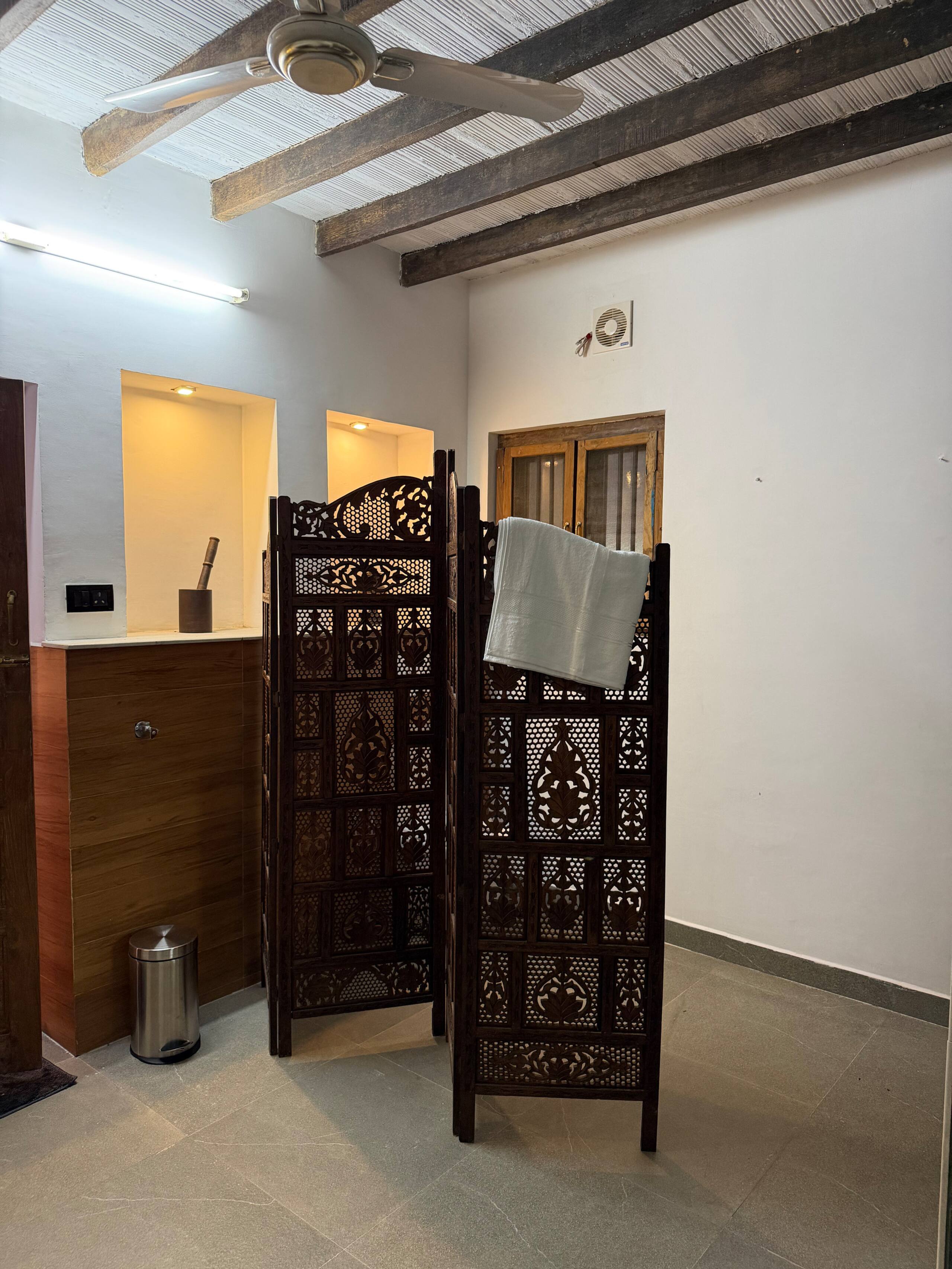 Homestay in Alappura |3 BR Farmstay| by clayfields 30