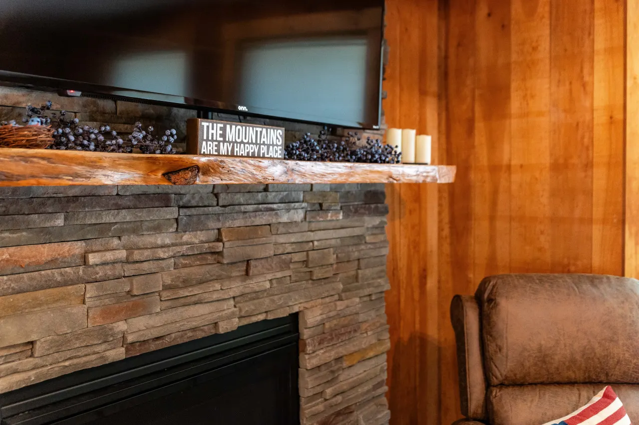 Luxe Lodge in the woods! W/Sauna & Hot tub 9
