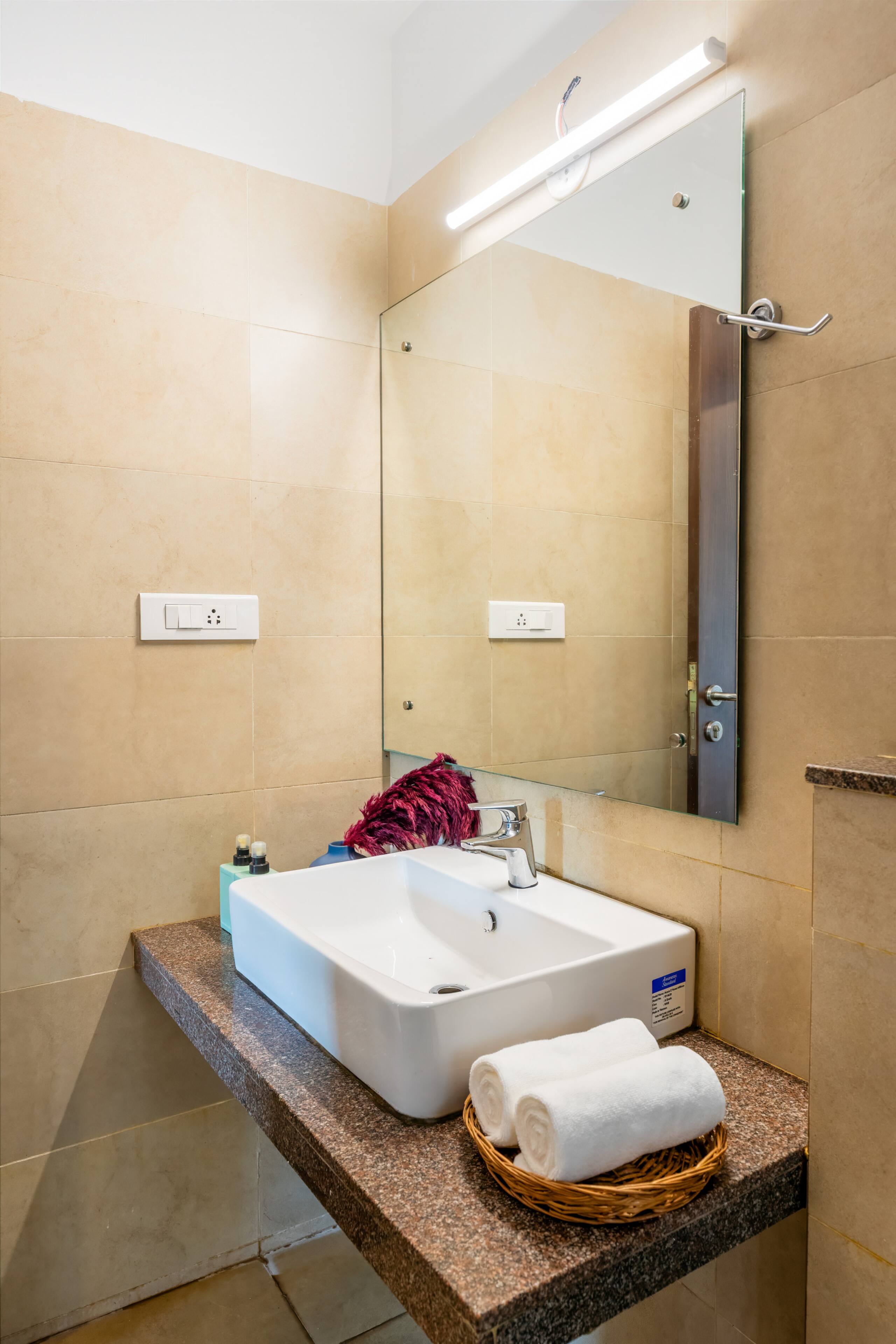 Sereno Breeze 2bhk apt 5 mins baga calangute beach 33