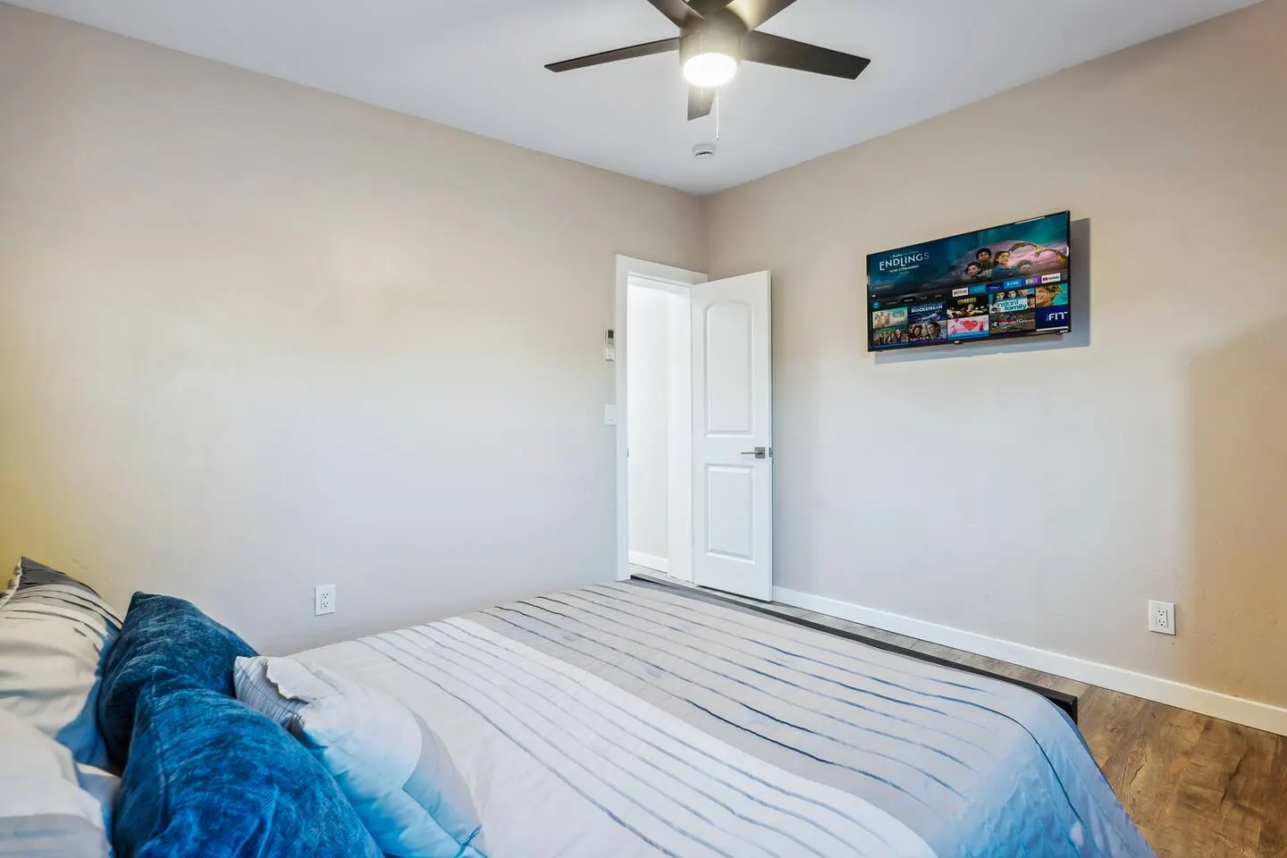 Channel Villa 2bd 1ba River Access Game Room 20