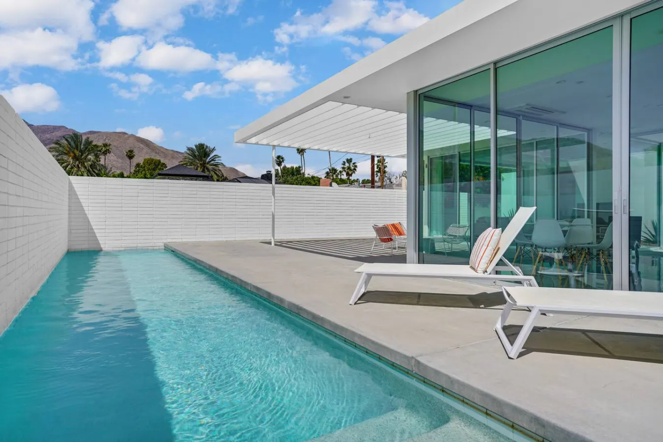 The Atrium: A Private Luxury Palm Springs Oasis