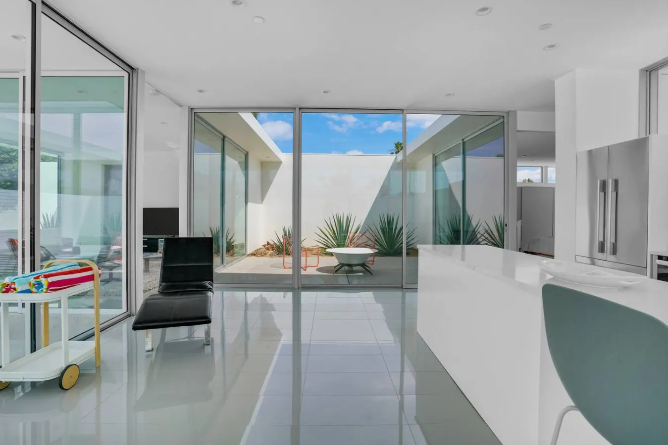 The Atrium: A Private Luxury Palm Springs Oasis 14