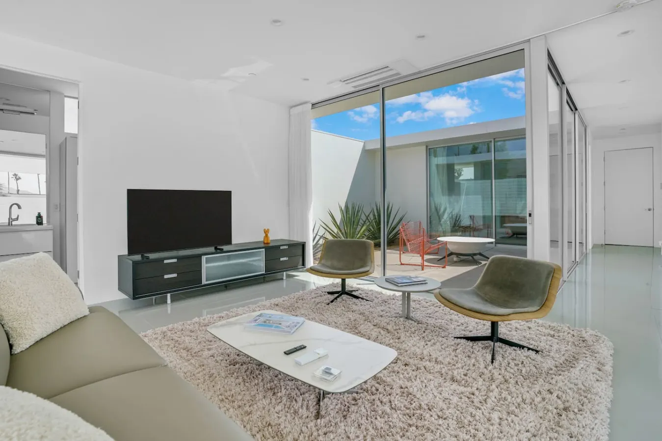 The Atrium: A Private Luxury Palm Springs Oasis — photo 5