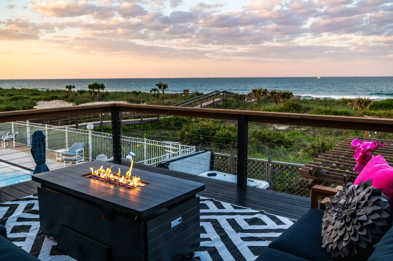 Seaside Rose Direct Ocean Front, Heated Pool, Hot Tub, Game Room, Sleeps 28, Outdoor Kitchen, Sleeps 28, Pets