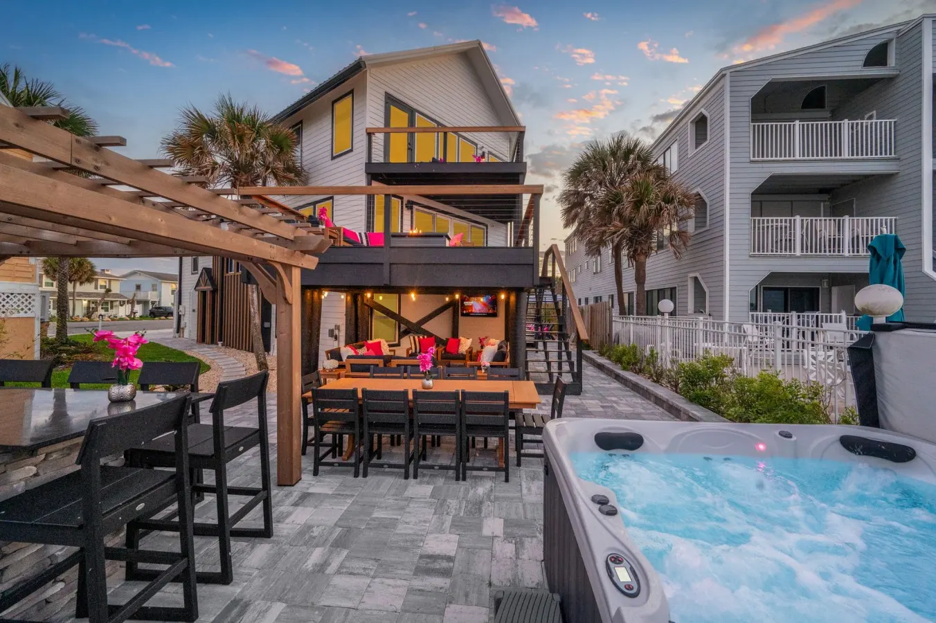 Seaside Rose Direct Ocean Front, Heated Pool, Hot Tub, Game Room, Sleeps 28, Outdoor Kitchen, Sleeps 28, Pets — photo 2