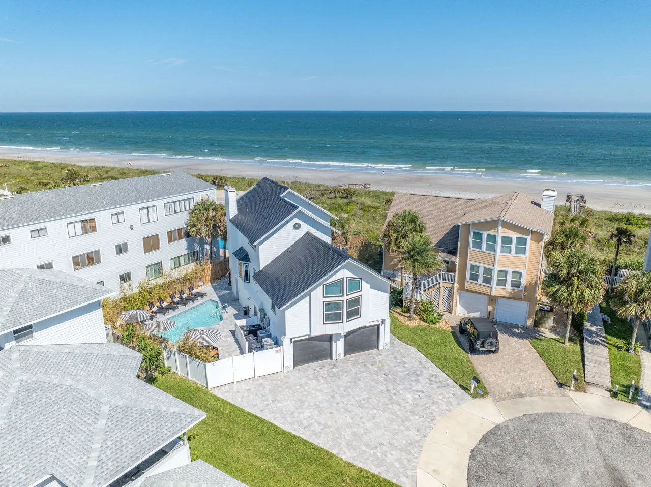 Seaside Rose Direct Ocean Front, Heated Pool, Hot Tub, Game Room, Sleeps 28, Outdoor Kitchen, Sleeps 28, Pets — photo 3