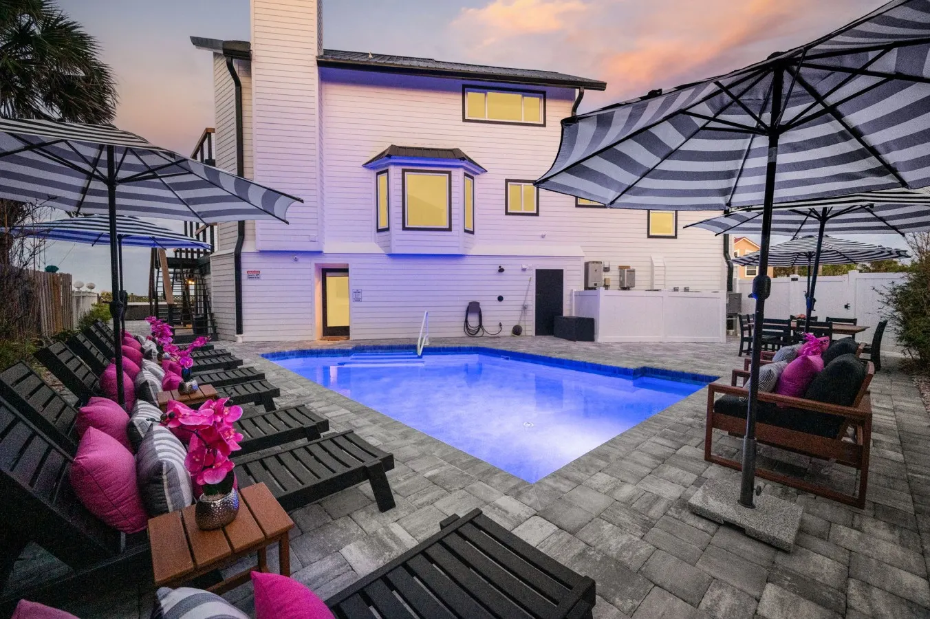 Seaside Rose Direct Ocean Front, Heated Pool, Hot Tub, Game Room, Sleeps 28, Outdoor Kitchen, Sleeps 28, Pets — photo 4
