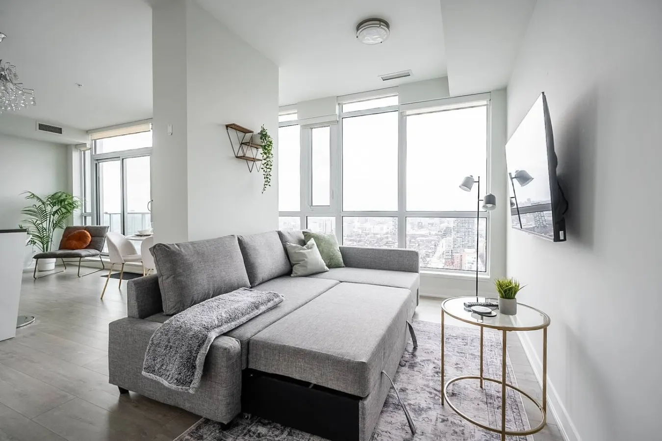 Modern 2BR/2BA Suite Incredible Views Parking 18