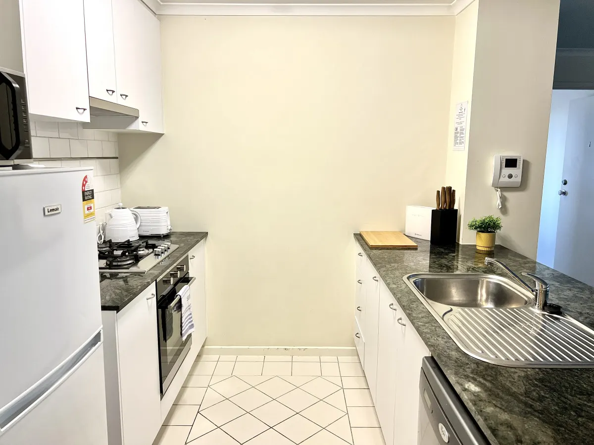 ReadySet Apartments on Kavanagh - 2 Bedrooms 2 Bathrooms - Y2 9
