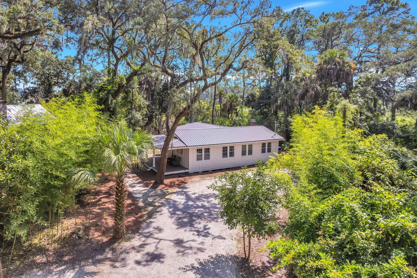 Salt Marsh Retreat - Marsh Views - 4 Bdrms 3 Baths