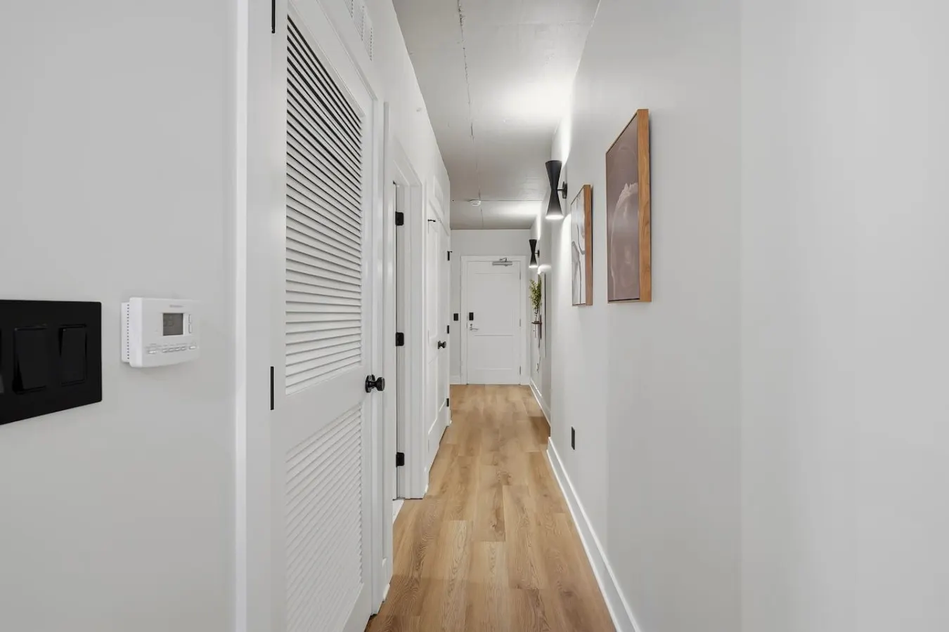 Lone Tree Retreat Parking+Bright Living 14