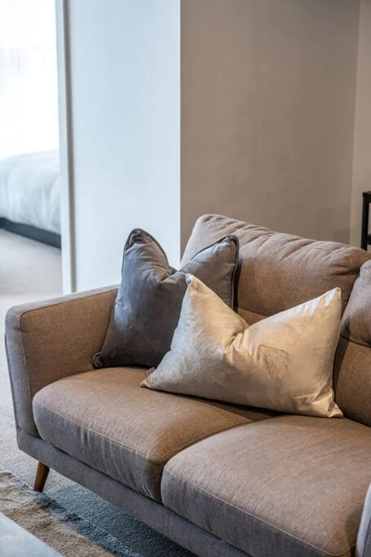 Sky High on Grote: An Elevated Inner-City Stay 11